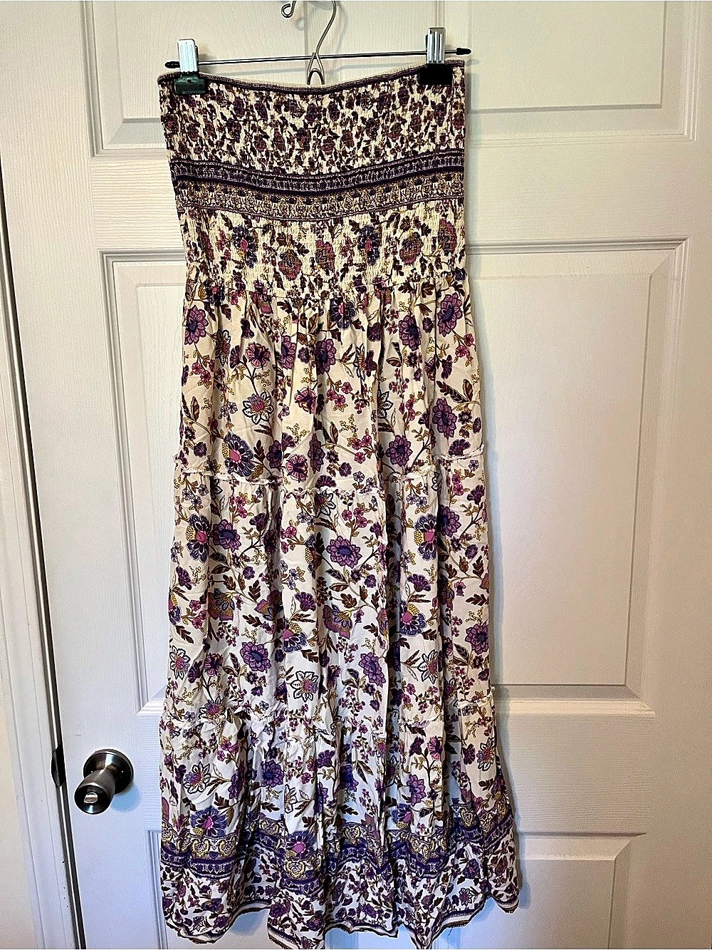 Zesica Floral Strapless Dress in Purple & Cream Size Large Like New